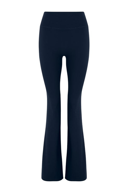 Form Invisible Scrunch Flare Leggings — packshot