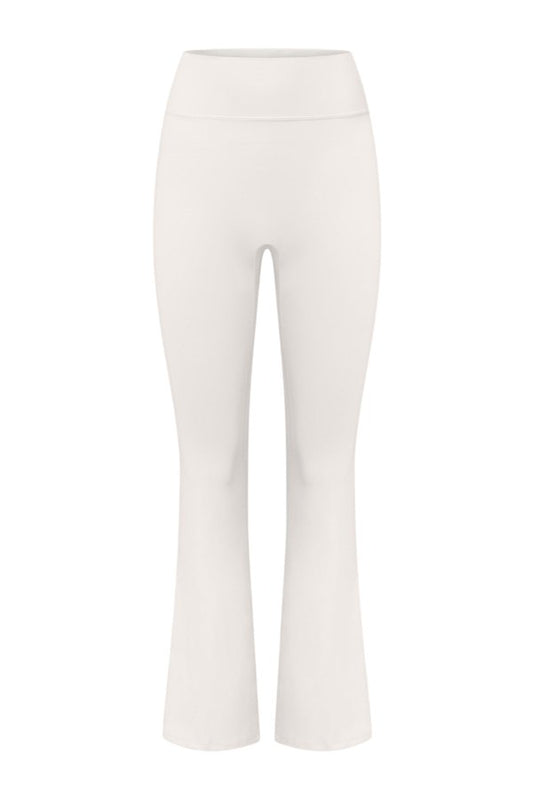Form Invisible Scrunch Flare Leggings Tall | Vanilla — packshot
