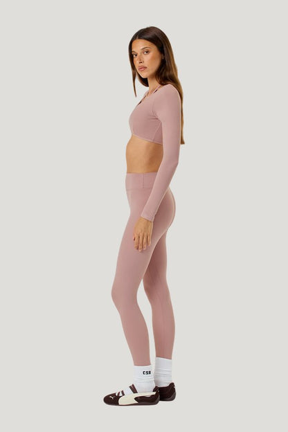 Form Invisible Scrunch Leggings — model side