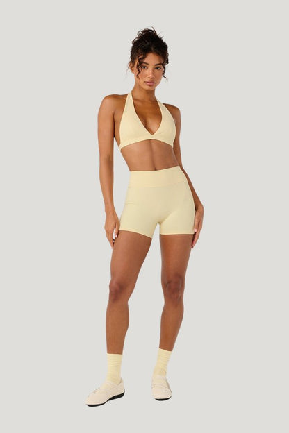 Form Invisible Scrunch Shorts | Butter — carry 2