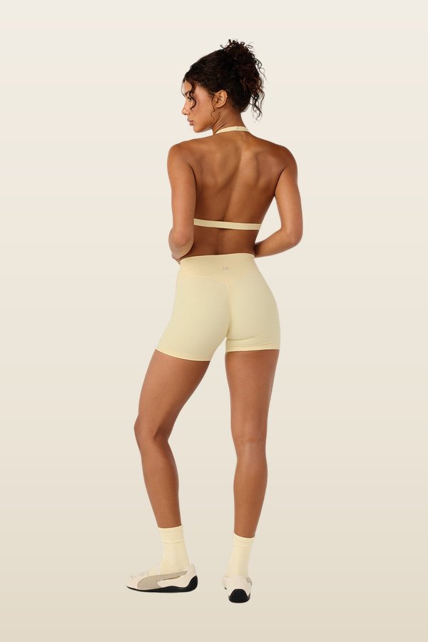 Form Invisible Scrunch Shorts | Butter — carry 4