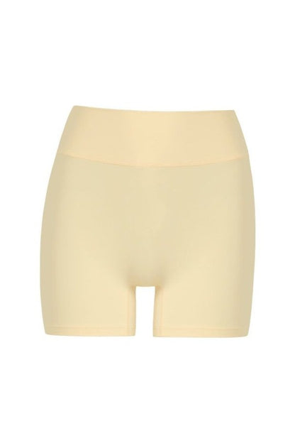 Form Invisible Scrunch Shorts | Butter — packshot