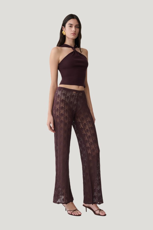 Glinda Crochet Pants — model side