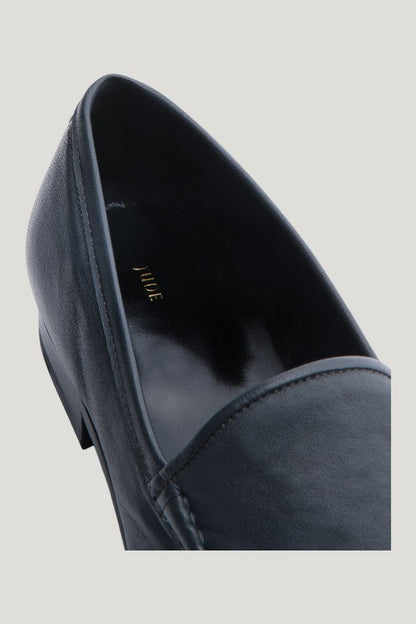 gomper loafer in stone leather — extra