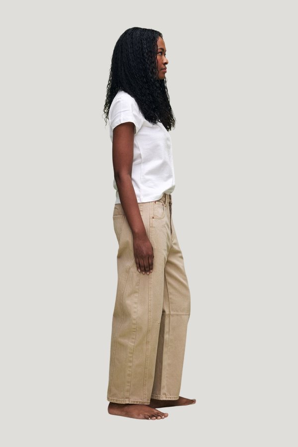 Horseshoe Jeans — model side