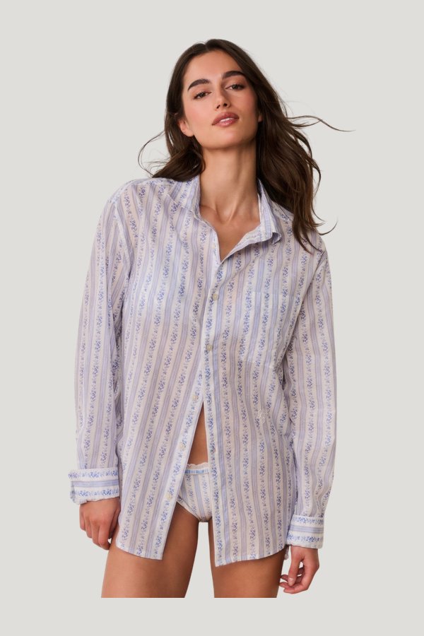 Hudley Unisex Shirt - DENIM SKY — model front