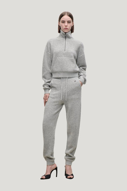 Klara Jogger — model front
