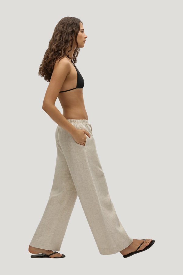 Jones Pant Natural — model side