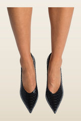 Kiss Pump Black Python Leather — model back