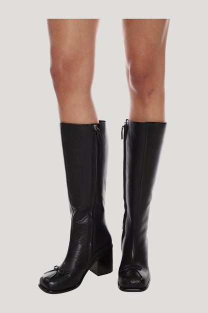 Knee High Pointe Boot — model side