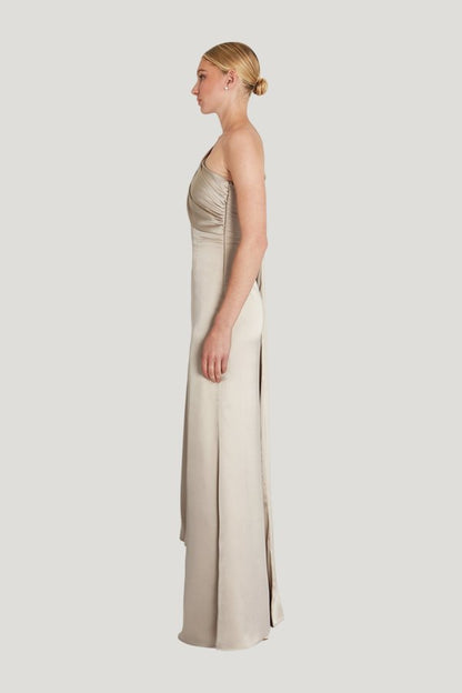 Kodil Dress — model side