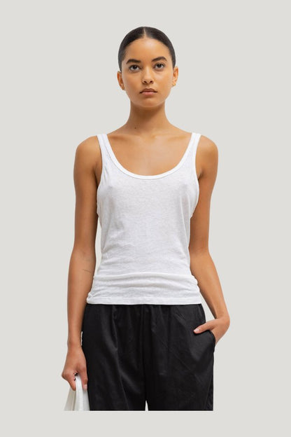 Laura Scoop Neck Tank — carry 2
