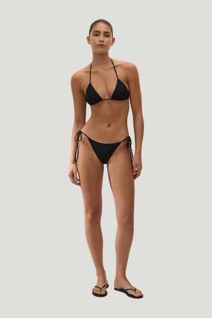 Leo Bikini Bottom — model front