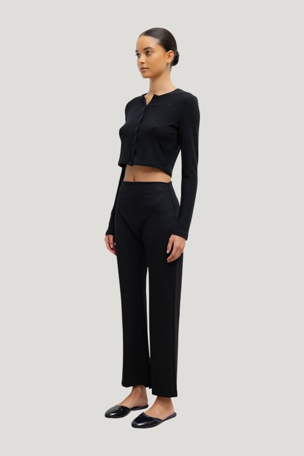 Lauren Crop Cardigan — model side