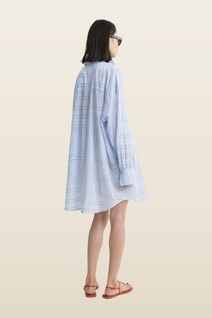 Long summer shirt sky/red — model back