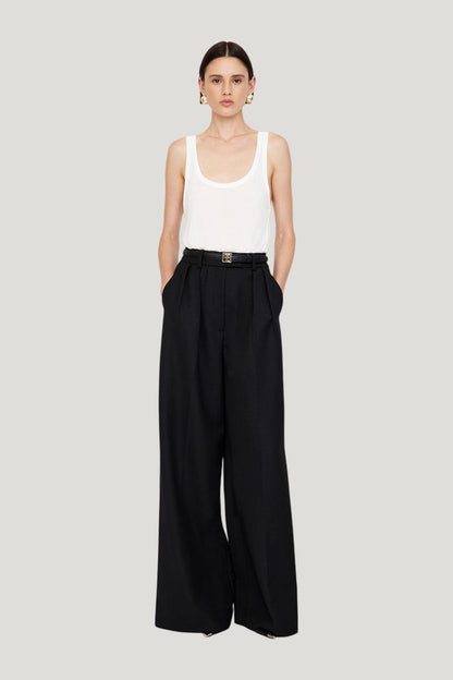 Lou Trouser - Black — model side