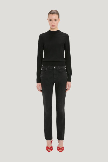 Low Waist Jean — model front