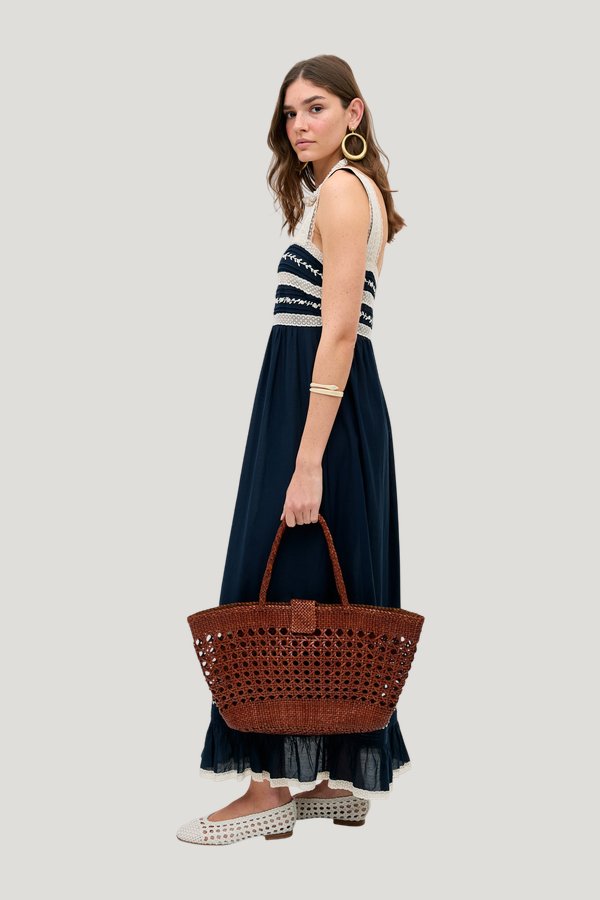 Lucine — model front