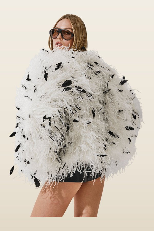 Majesty сoat in Dalmatian Feathers — model back