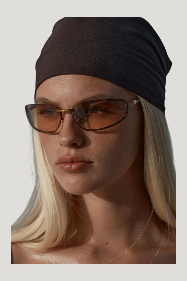 Malta Sunglasses - Bronze — model side