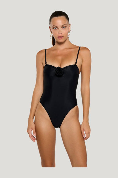 Margot Black - One Piece — carry 2
