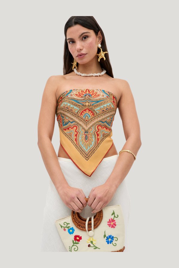 Menno - Paisley Golden — model side