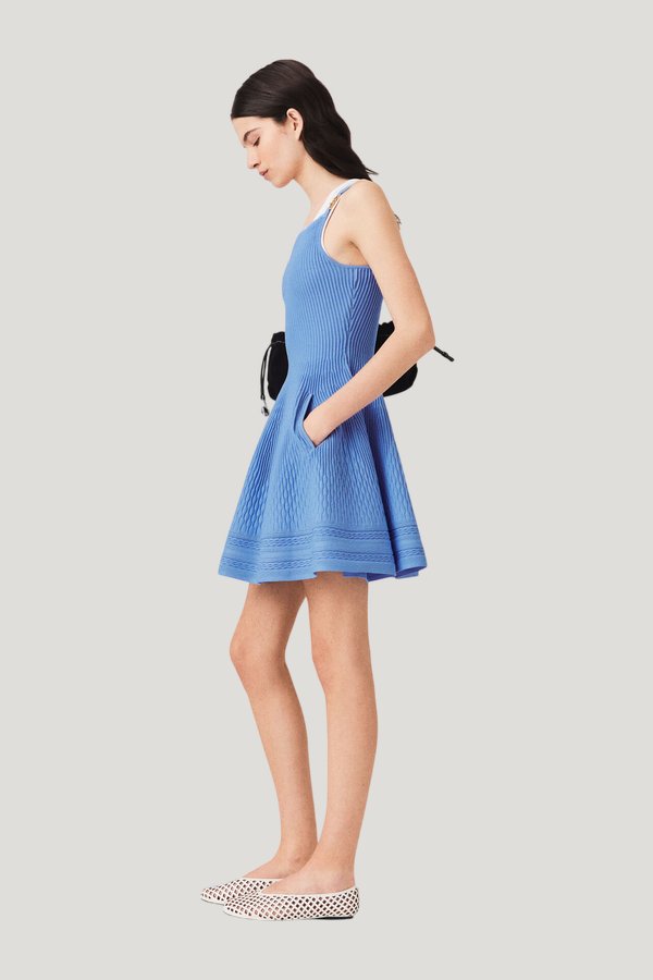 Short knit dress — carry 3