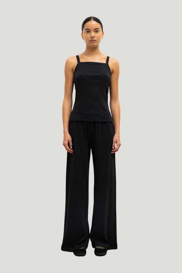 Nando Lounge Pant — model front