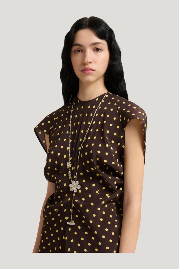 Yellow rhinestone daisy necklace — model front