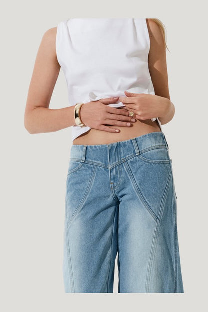 Nerd jeans — model side