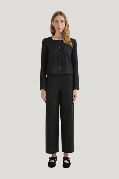 Noelle Pant — model front