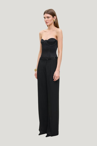 Noemie pants — model side