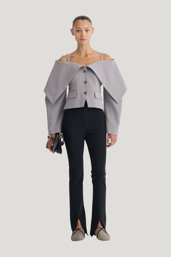Luana - Front slit pants — model front