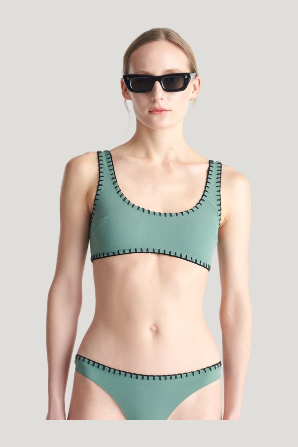 Malti - Bikini top — model side
