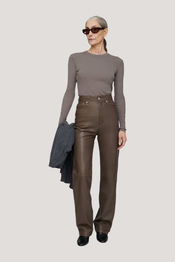 Martie - Leather pants — model front