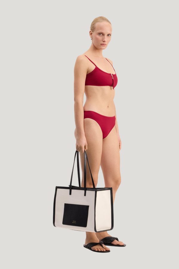 OLGA BOTTOM bikini bottom — model side