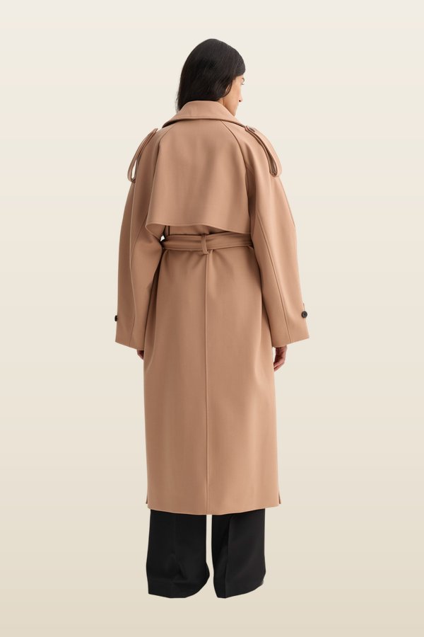 Oversized classic trench — model back