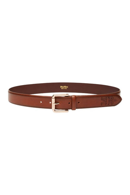 Leather belt — packshot