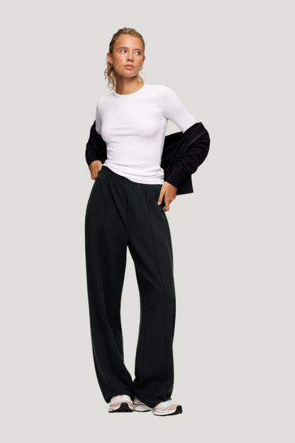 Performance Waffle Wide Leg Pant — model side