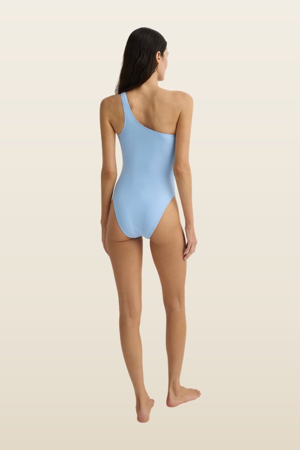 Phoebe One Piece — carry 4