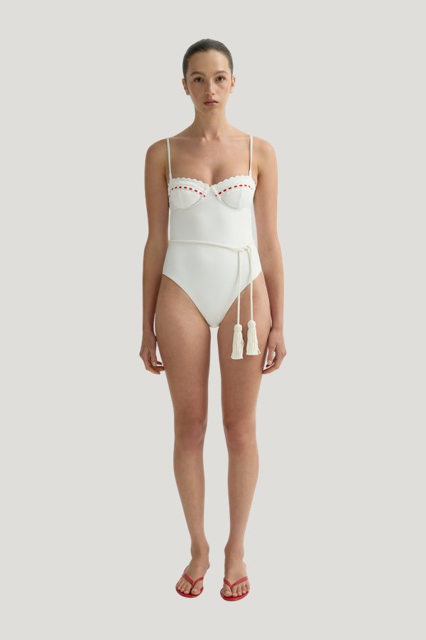 Pia One Piece — carry 2