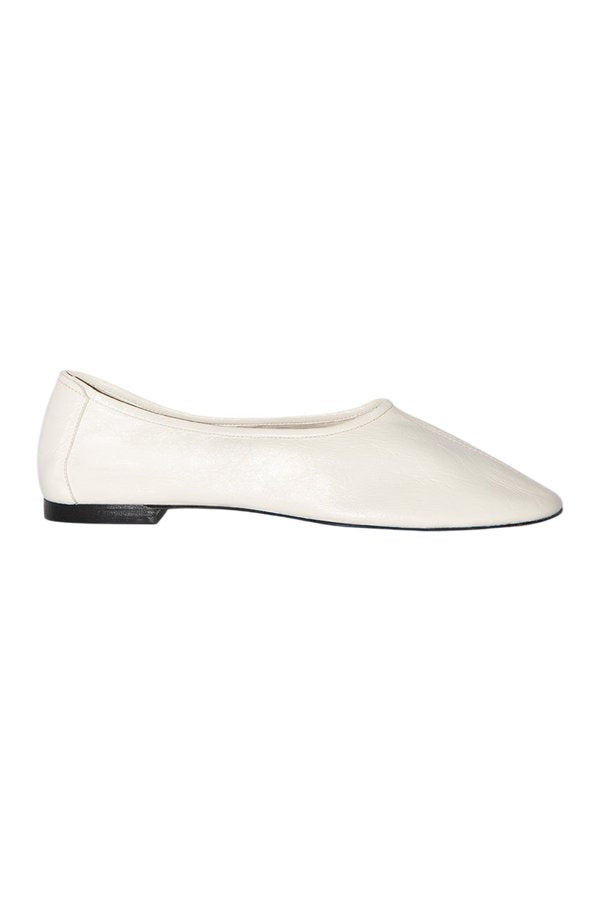 Prudence Limewash Creased Leather Ballet Flat — packshot