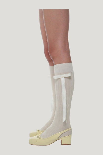 Recital Socks — model side