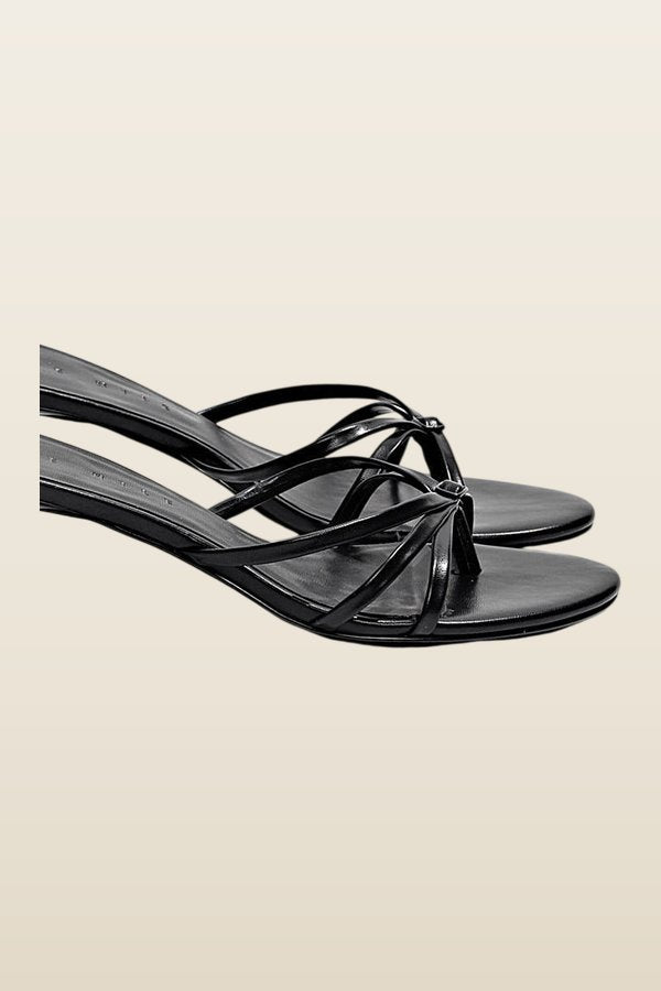 Rommy Heel — model back