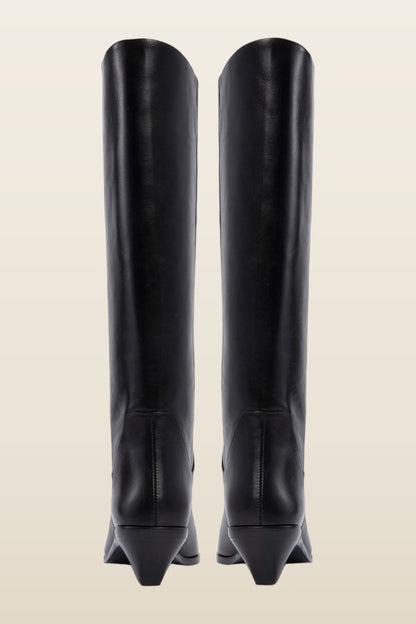 Saga Boot in Black Leather — model back