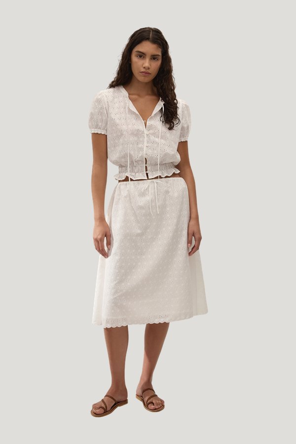 Santana Top Lucy Broderie — model front