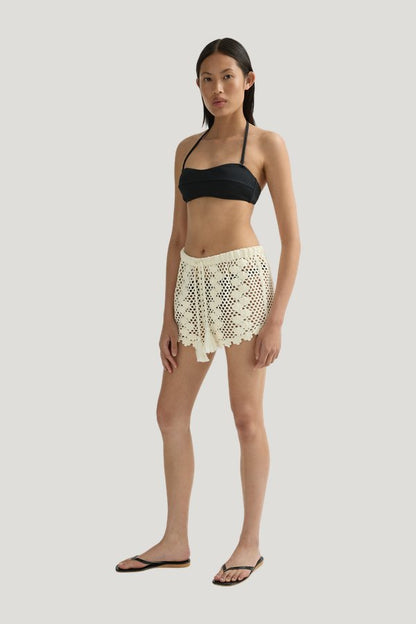 Saskia Short — model side