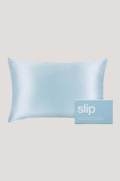 Seabreeze Queen Zippered Pillowcase — model front