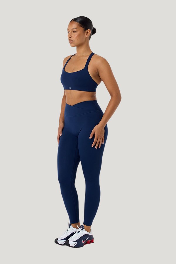 Serenity Crossover Leggings — model side
