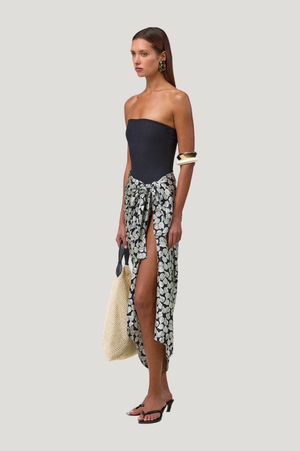 Silk Sarong (Palm Beach Shell) — carry 3